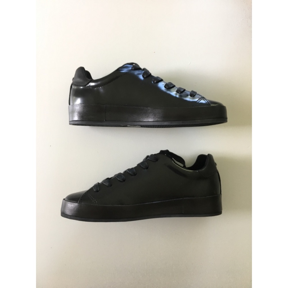 Rag and Bone RB1 Glossed Low Top Leather Sz 36/ 6